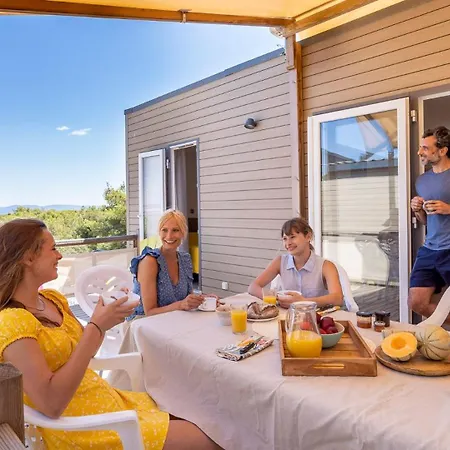 Camping Le Mediterranee Hyeres Exterior photo